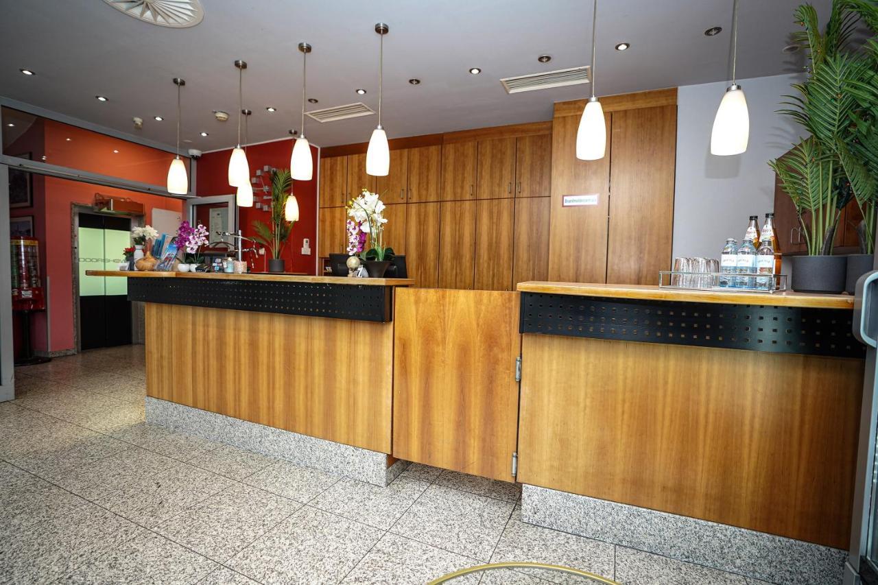 Hotel Miramar Am Roemer Frankfurt am Main Exterior photo